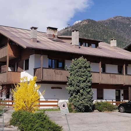 Appartamento Comodo E Curato Per Famiglie Pieve di Cadore Bagian luar foto